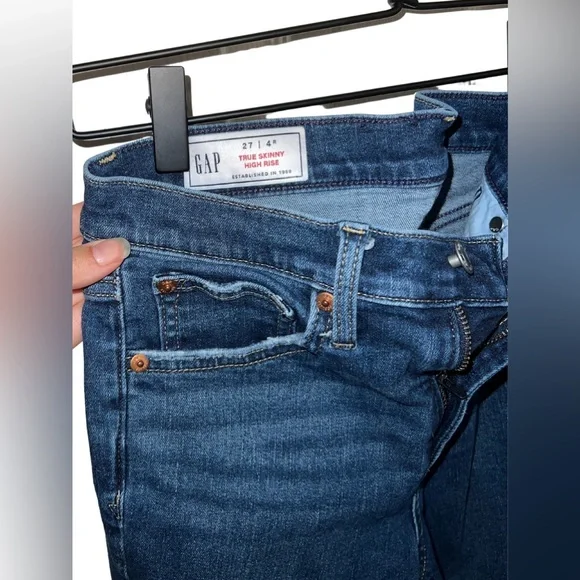 GAP True Skinny High Rise Jeans - Picture 6 of 6